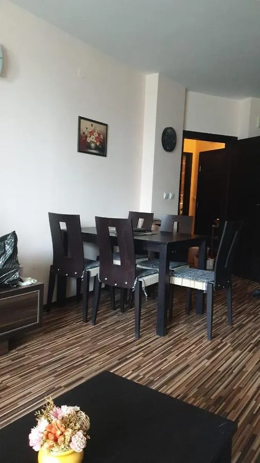 Apartment With Green Terrace Burgas